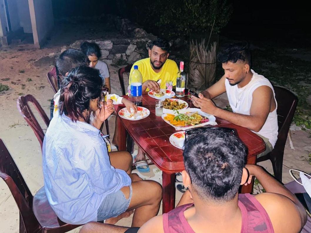 Delft Jeyam Resorts Delft East Luaran gambar