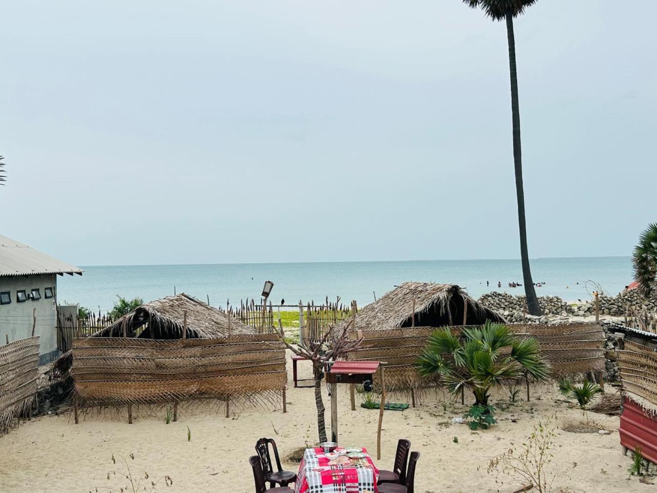 Delft Jeyam Resorts Delft East Luaran gambar