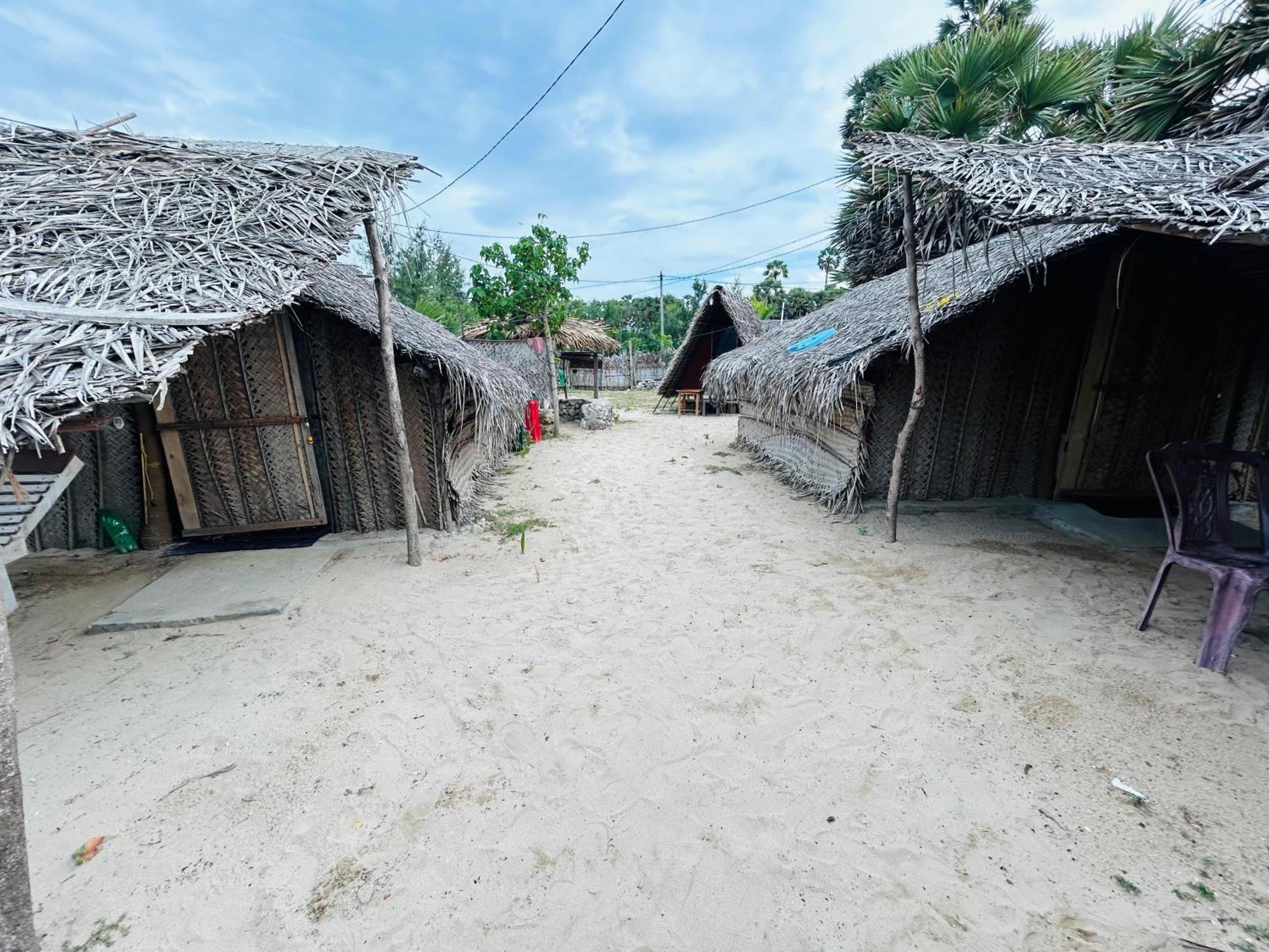 Delft Jeyam Resorts Delft East Bilik gambar